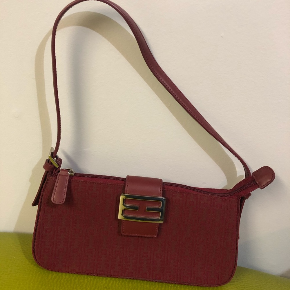 Perfect condition red vintage purse!